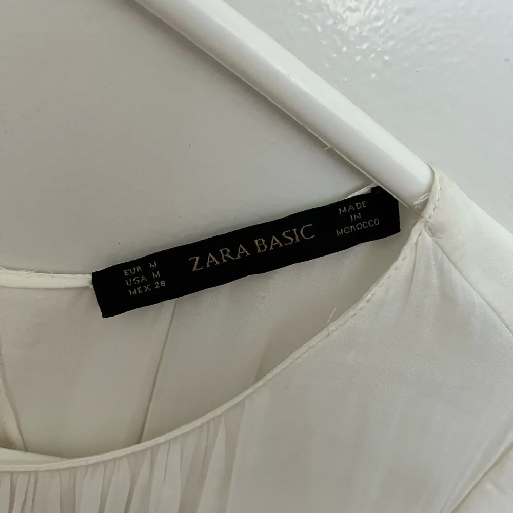 Zara White Pleated Top - Picture 3 of 5